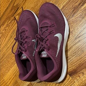 Nike Women's Burgundy Athletic Shoes